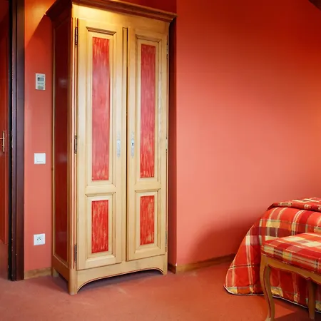 Logis Beausejour 3* Κολμάρ