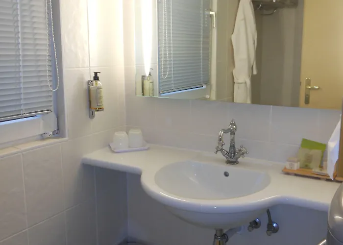 Hotel Logis Beausejour